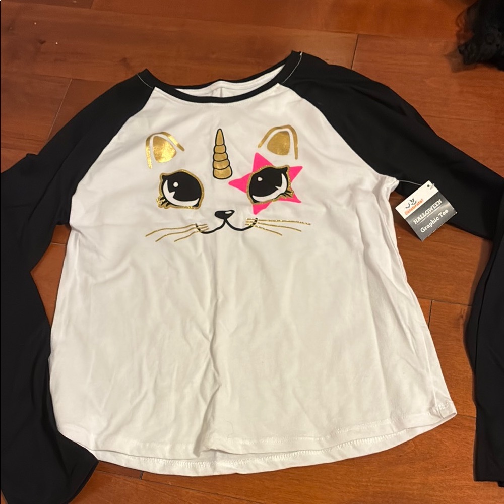 Cat & Jack Black and White Long Sleeve Tees